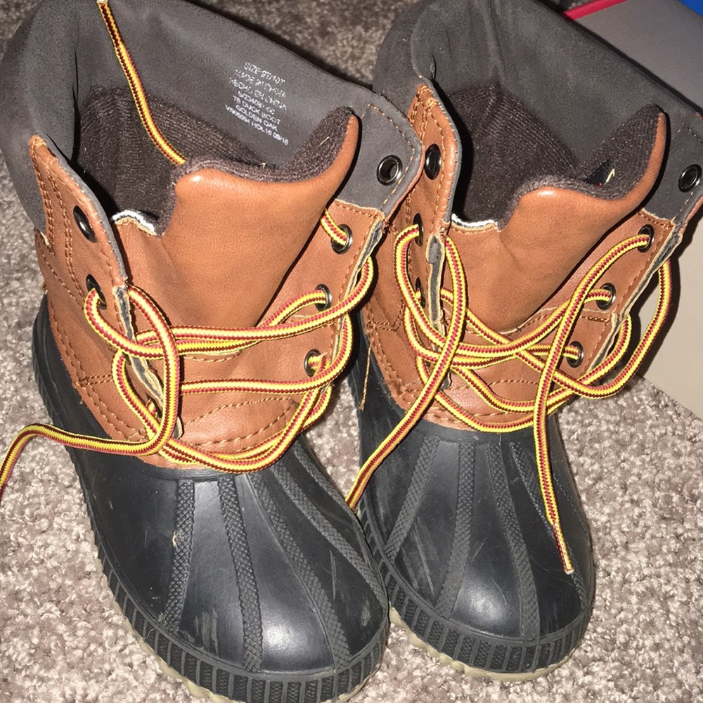 Gap duck boots
